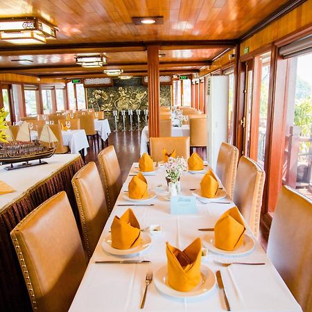 Victory Cruise Hotel Ха Лонг Екстериор снимка